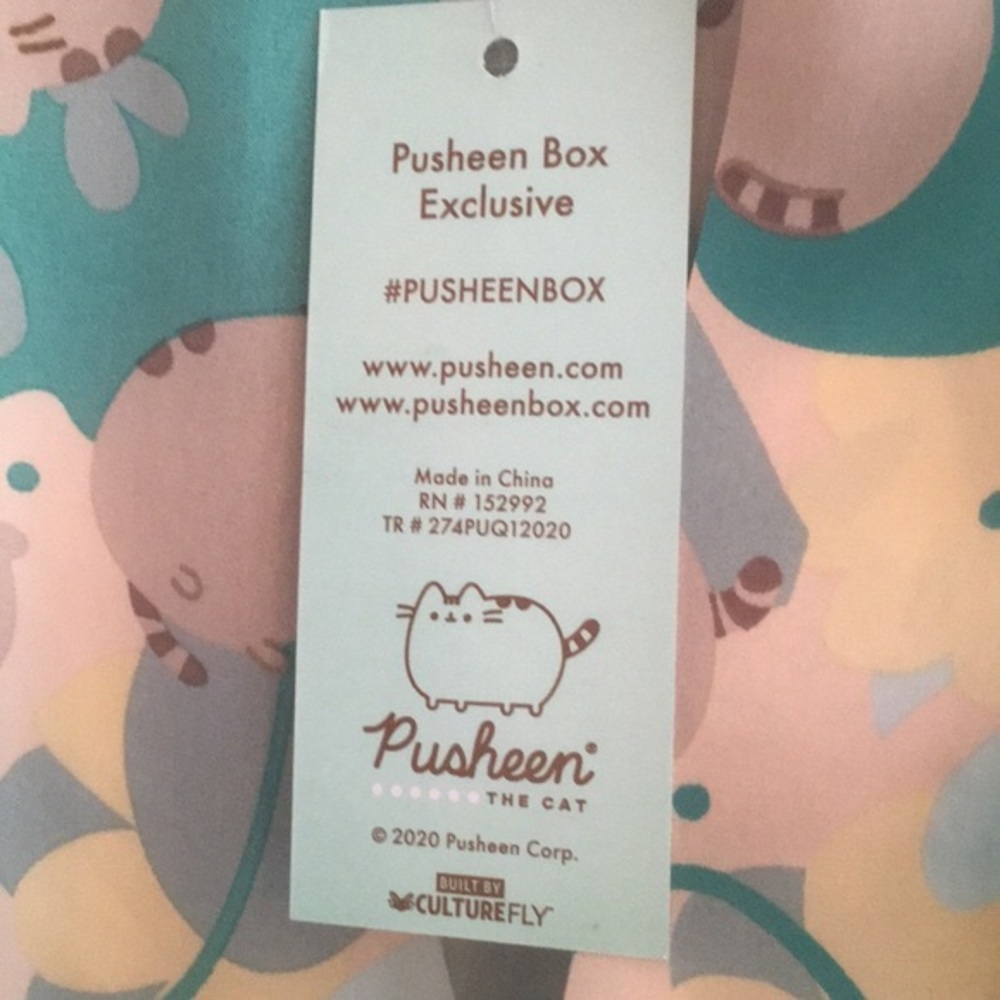 Pusheen Silk Robe - Picture 7 of 9